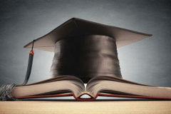 MBA学费飞涨?为什么还有那么多的人在读?